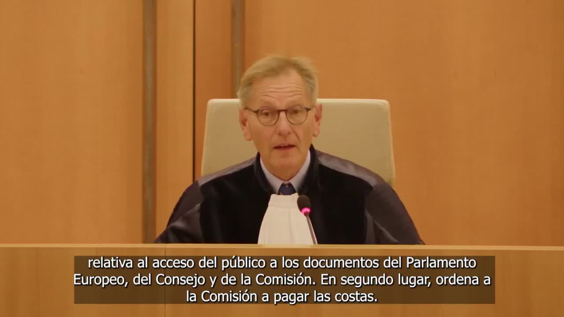 La Justicia europea falla contra la Comisión por ocultar sus mensajes con el CEO de Pfizer