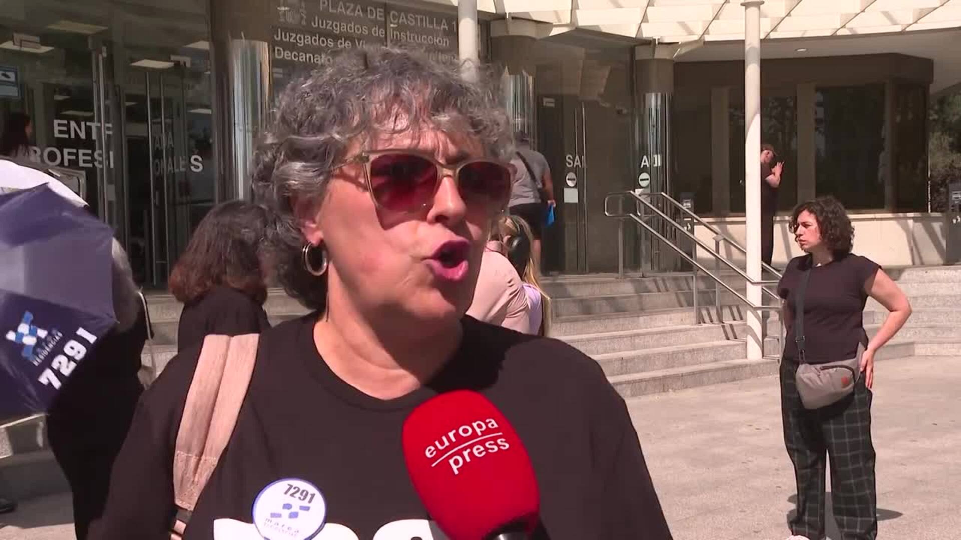 Asociaciones de víctimas en residencias exigen justicia por las muertes durante la pandemia