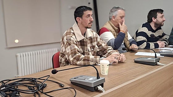 Vox acumula un año sin cubrir uno de sus dos concejales electos en Lardero