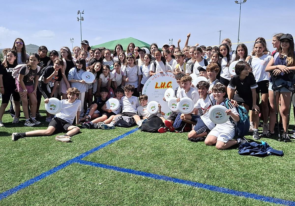 Varios de los participantes del II Encuentro Ultimate, en las instalaciones de Pradoviejo.
