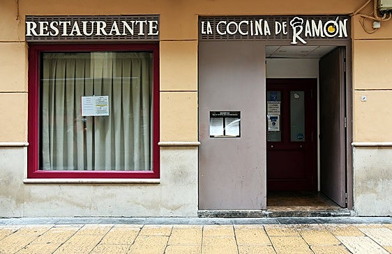Ramón Piñeiro desplaza unos metros su cocina