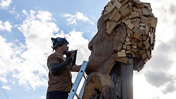 Ventosa suma la escultura 'Carmen' a su museo al aire libre 1 Kilómetro de Arte