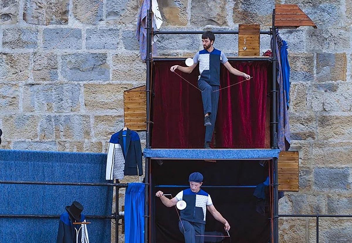'Ejes', espectáculo de circo de calle de Zirkozaure