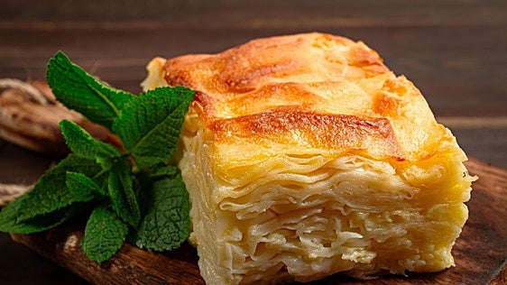 La gibanica: el pastel esponjoso que simboliza la hospitalidad