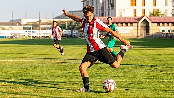 Las mejores imágenes del amistoso entre la UD Logroñés y el Náxara