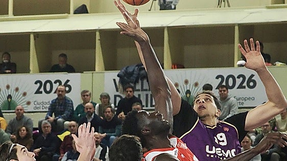 Ochi pone un broche de altura a la plantilla del LogroBasket