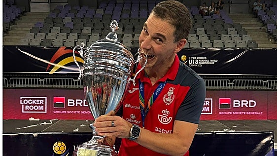 Luismi Ascorbe no seguirá con España