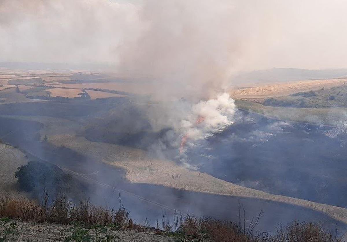 Imagen del incendio facilitada por el Gobierno de La Rioja.