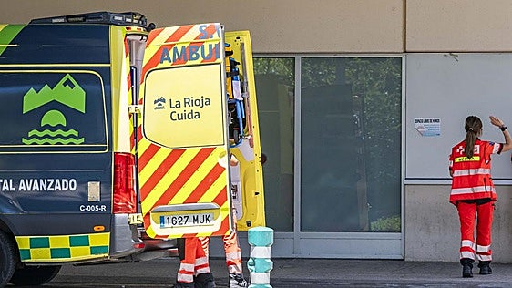 Herido un hombre de 85 años tras salirse de la vía y chocar contra un edificio en Nájera