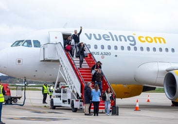 Primer vuelo procedente de Barcelona que aterrizó en Agoncillo en marzo.
