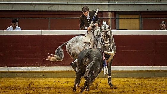 Guillermo Hermoso de Mendoza se adueña de La Ribera