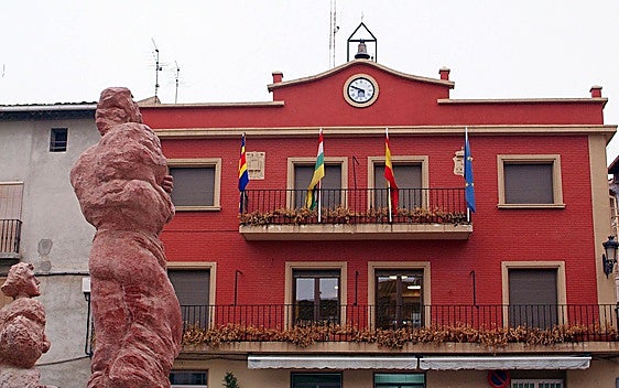 El Ayuntamiento de Autol licita la limpieza de los edificios municipales por 419.024 euros