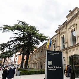 Fachada del Palacio de Justicia de La Rioja