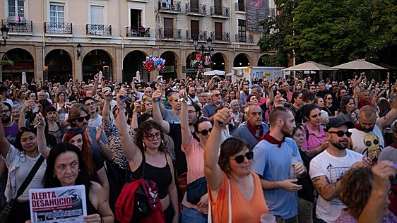 Logroño clama en contra del desahucio de Maricarmen: «Mañana puedes ser tú»