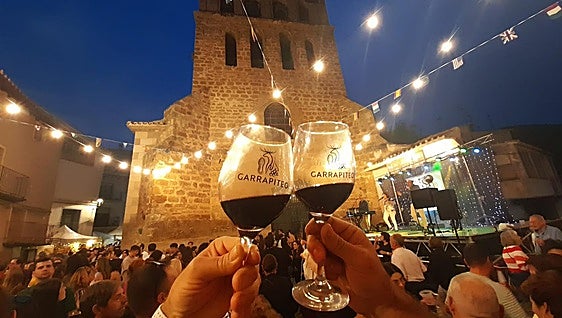 El Garrapiteo ofrece una jornada de vino, alpargatas y música
