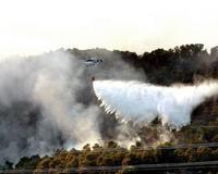 La extinción del incendio que arrasó 1.900 hectáreas de la Safor continuará mañana