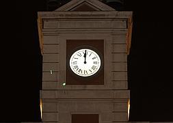 El reloj de la Puerta del Sol. / Juan Carlos Hidalgo (Efe)