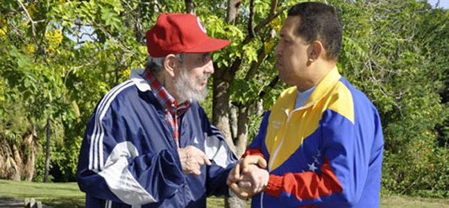 Hugo Chávez y Fidel Castro, en una imagen de 2011. / Archivo