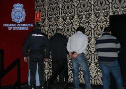 Desarticulada una organización por tráfico de drogas y trata de seres humanos