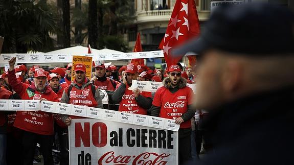 Trabajadores de Coca-Cola se manifiestan en Madrid 