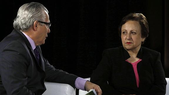 La Premio Nobel de la Paz Shirin Ebadi y el exjuez Baltasar Garzón, hoy en Madrid.