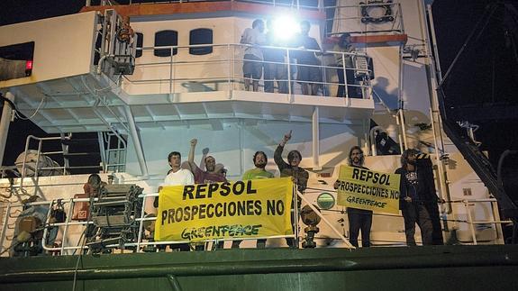 El Arctic Sunrise, en Arrecife.