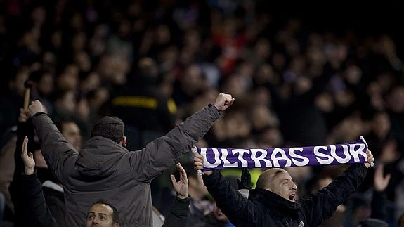 Ultras Sur, en el Bernabéu, en diciembre de 2013. 