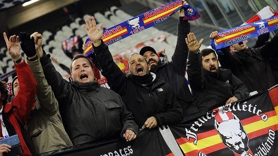 Los ultras del Frente Atlético, en el Juventus Stadium.  