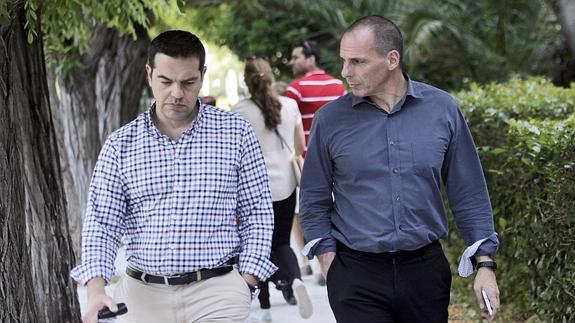 Tsipras y Varoufakis, en Atenas.