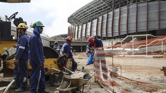 Obreros trabajando en Río. 