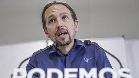 Pablo Iglesias cree en la posibilidad de un pacto entre PP y PSOE, una "gran coalición".