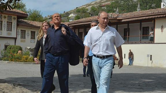 Berlusconi y Putin, durante la visita. 