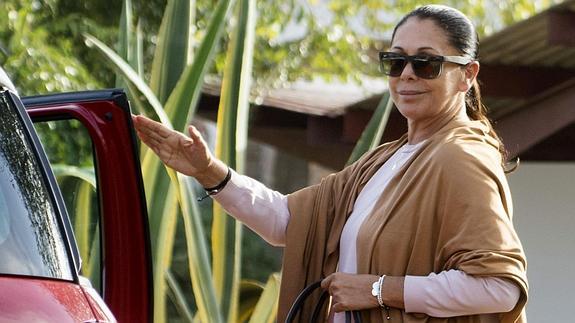 Isabel Pantoja, a su llegada a la prisión. 