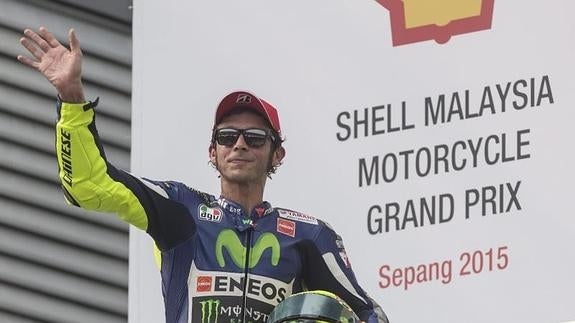 Valentio Rossi, en el podio de Sepang. 