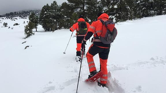 Labores de búsqueda de los senderistas desaparecidos en Castellón.