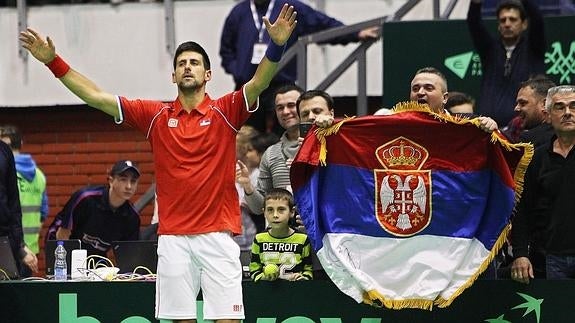 Novak Djokovic celebra su victoria. 