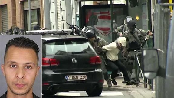 Operación policial en el barrio de Molenbeek en Bruselas.