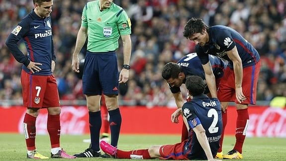 Diego Godin se lesionó ante el Athletic. 