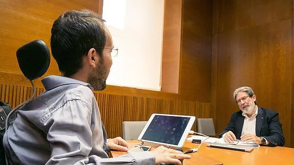 Reunión entre Pablo Echenique y Adolfo Barrena, secretarios de Organización de Podemos e IU.