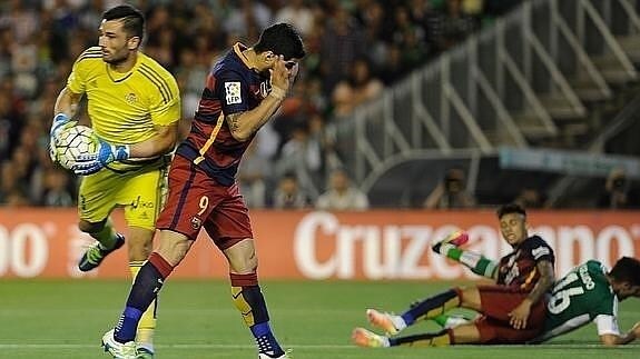 Luis Suárez, en pleno partido. 