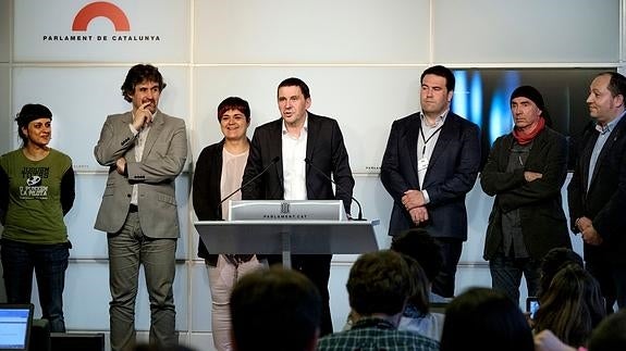 El secretario general de Sortu, Arnaldo Otegi, en rueda de prensa.