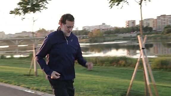 Rajoy no corre, camina rápido