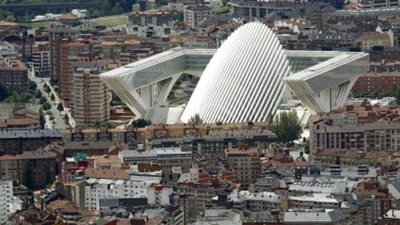 El Palacio de Congresos, diseñado por Santiago Calatrava, costará ahora al Ayuntamiento 25 millones de euros, a pesar de su escasa actividad.