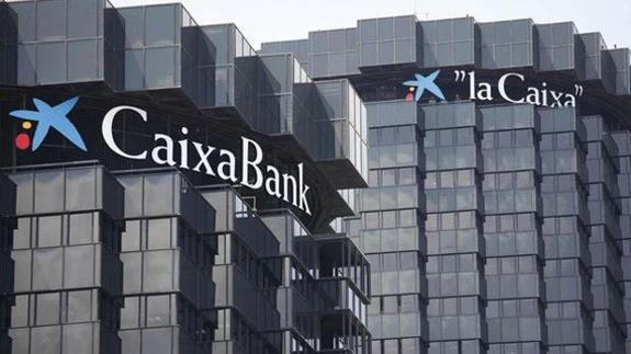 Vista de la sede de Caixabank, en Barcelona.