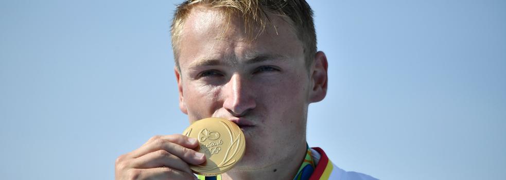 El español Marcus Walz, medalla de oro en K1 1000m. 