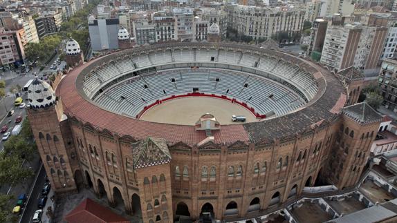 Plaza de toros de la Monumental de Barcelona días antes del último festejo taurino en 2010.