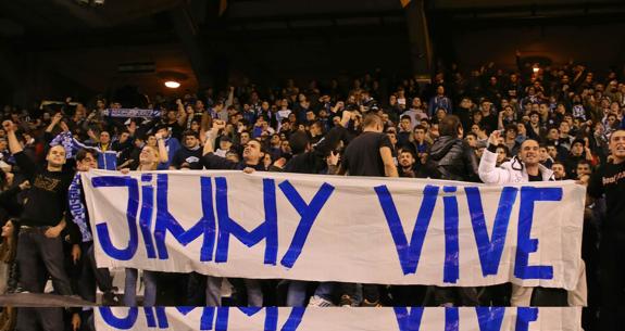 Pancarta en memoria de Jimmy, en Riazor. 