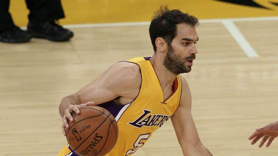 José Manuel Calderón, durante un partido con los Lakers.