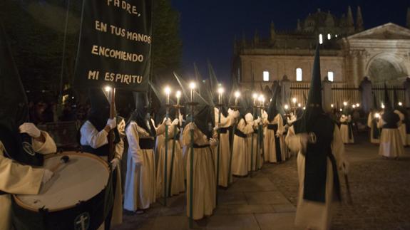 El desfile ha partido de la Catedral zamorana. 