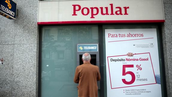 Un cajero de Banco Popular.